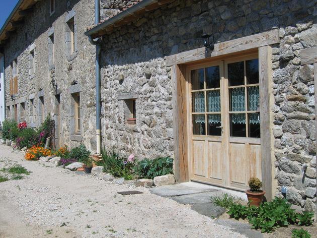 مبيت وإفطار Medeyrolles La Ferme Des Genets المظهر الخارجي الصورة